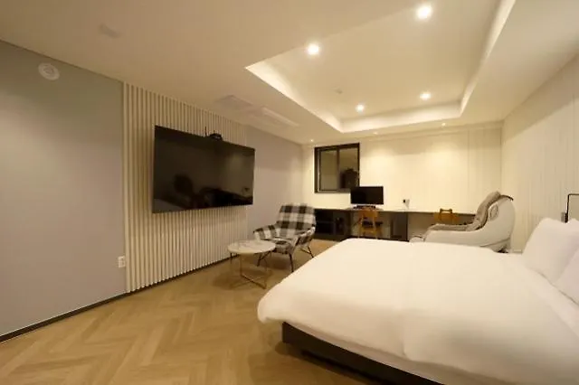 Brown Dot Ulsan Haksan Motel