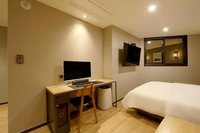 Brown Dot Ulsan Haksan Motel